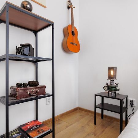 Big 75M2 Next To Opera Building In Direct Centrum, Air-Conditioned, Balcony, 24H Self Checking Banska Bystrica Luaran gambar