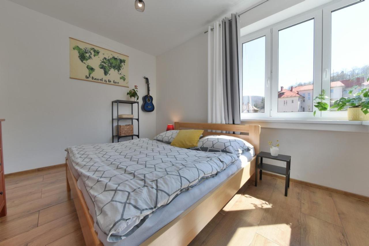Big 75M2 Next To Opera Building In Direct Centrum, Air-Conditioned, Balcony, 24H Self Checking Banska Bystrica Luaran gambar